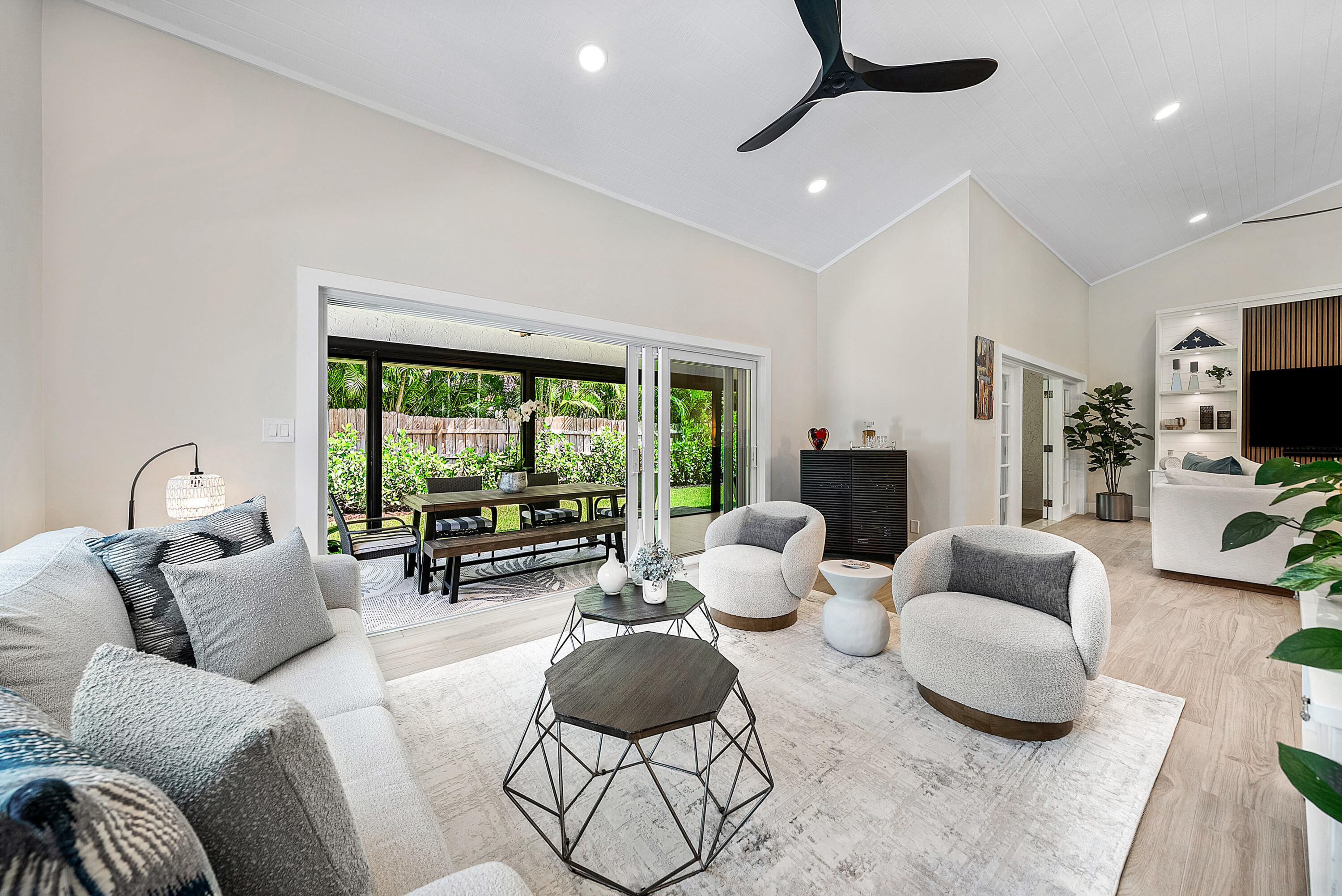 BOCA TIERRA 1ST SEC - Residential