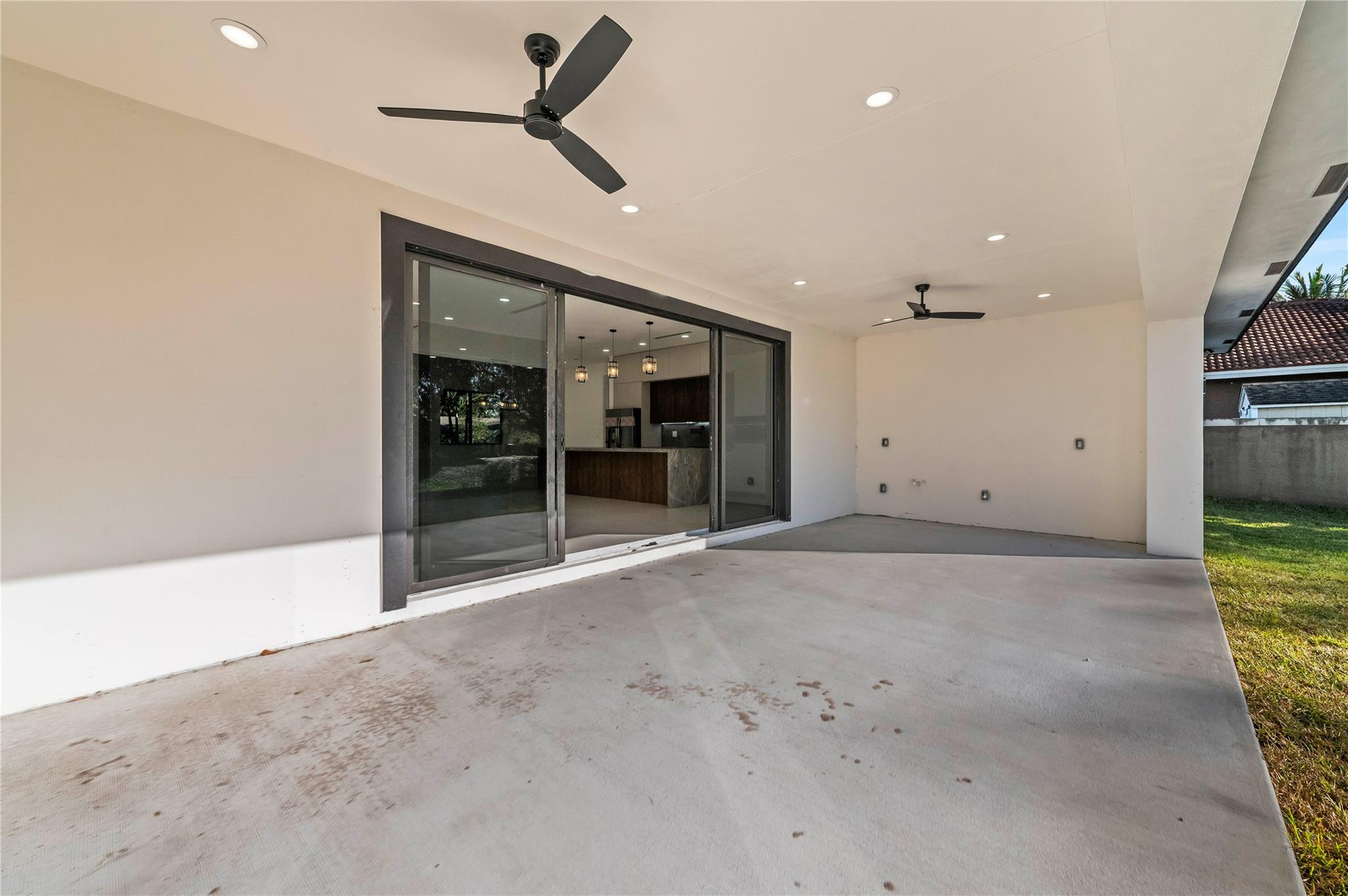 COCONUT CREEK 11TH SEC - Residential Lease