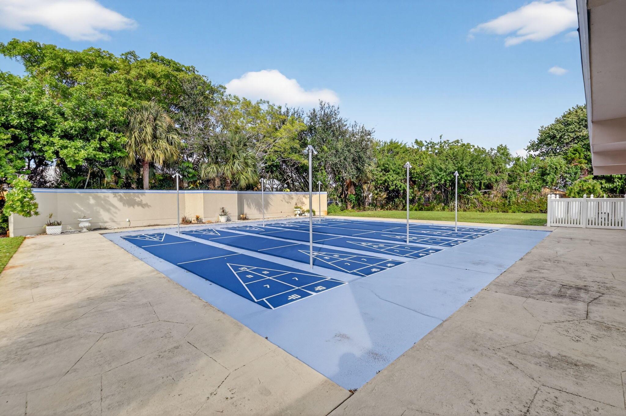 FOUR SEA SUNS CONDO - Residential