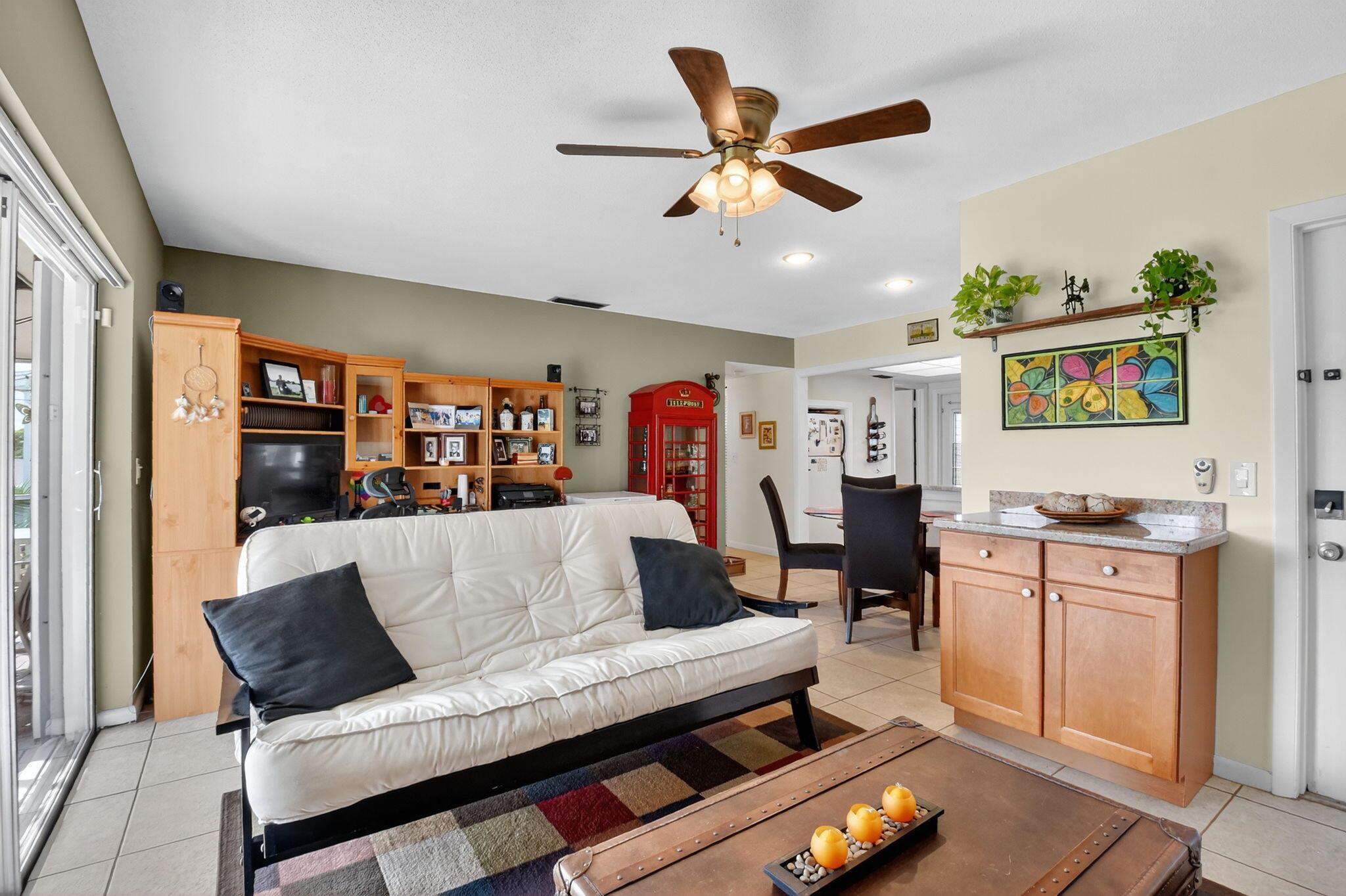 FOUR SEA SUNS CONDO - Residential