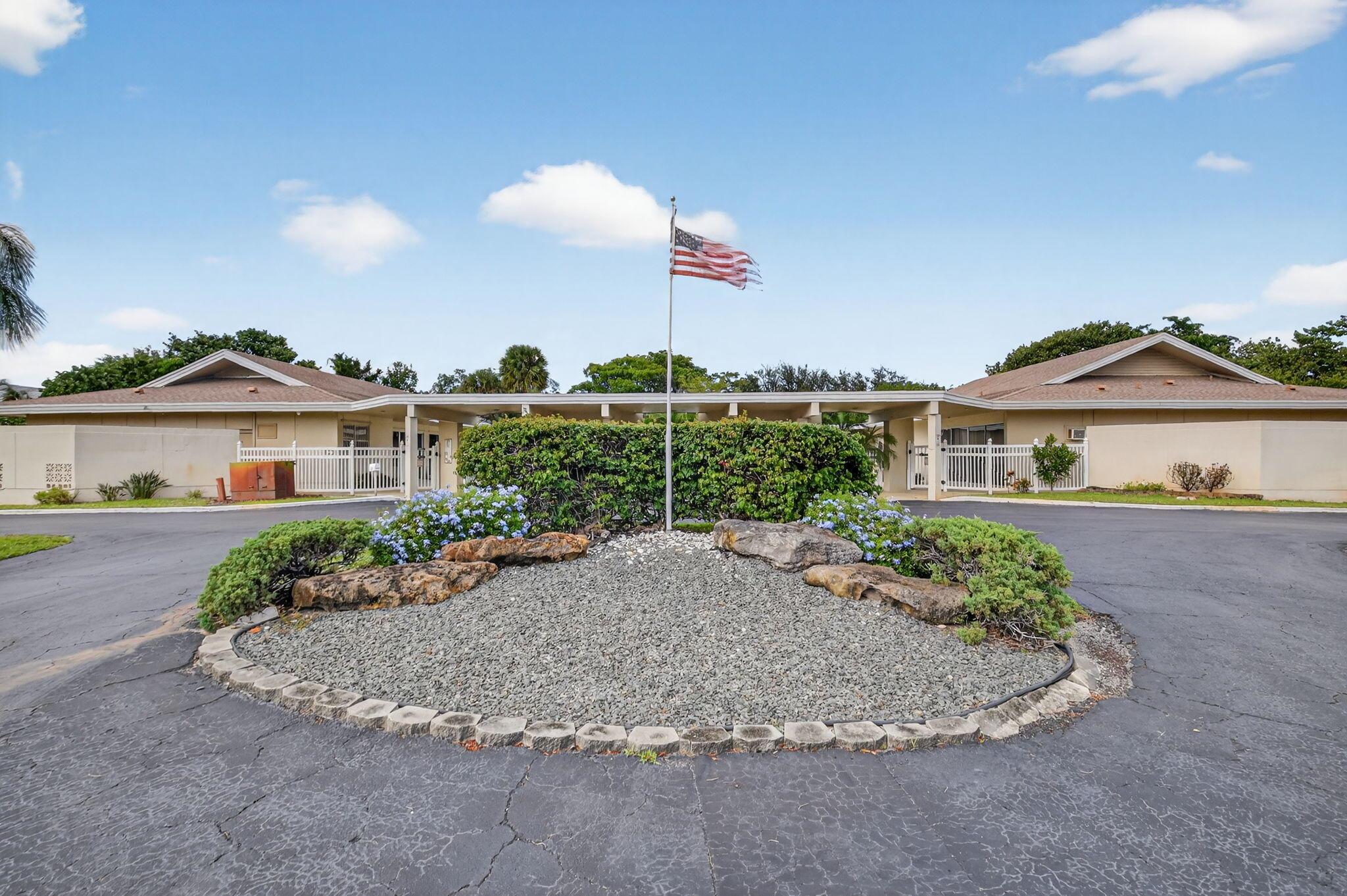 FOUR SEA SUNS CONDO - Residential