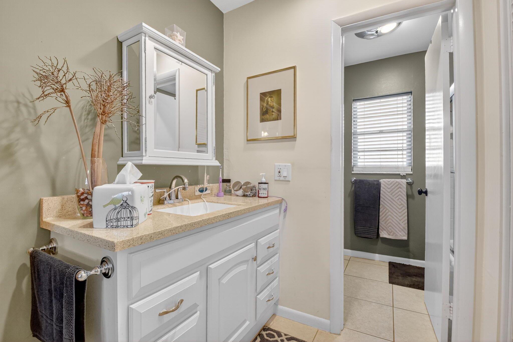 FOUR SEA SUNS CONDO - Residential