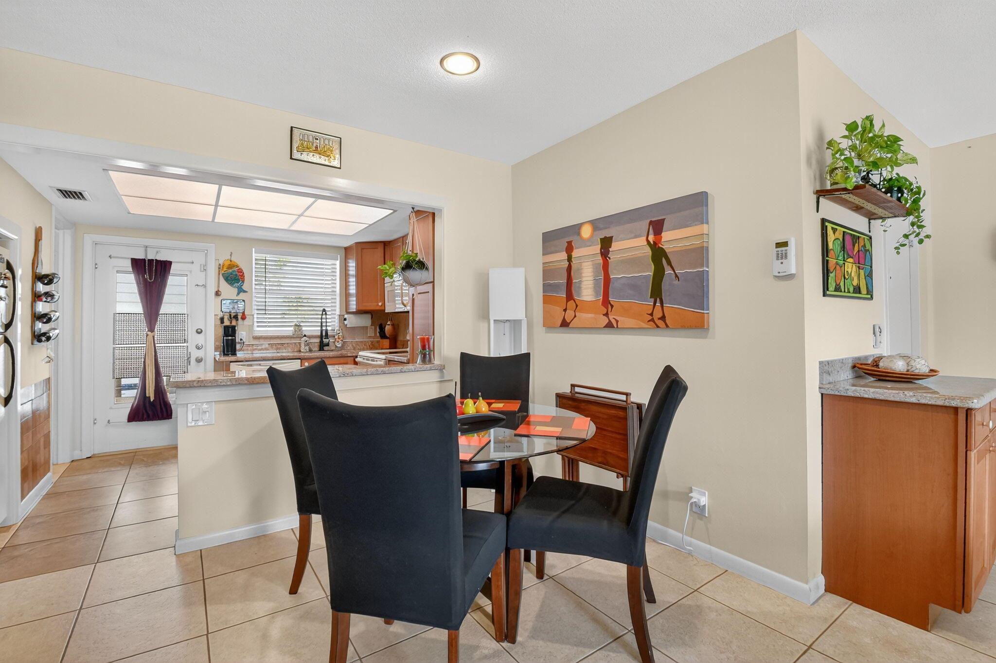 FOUR SEA SUNS CONDO - Residential