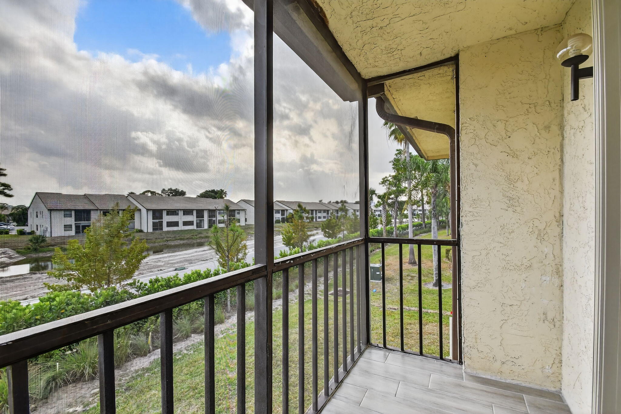 LUCERNE LAKES GOLF COLONY CONDOS 1 THRU 12 AND 14 - Residential