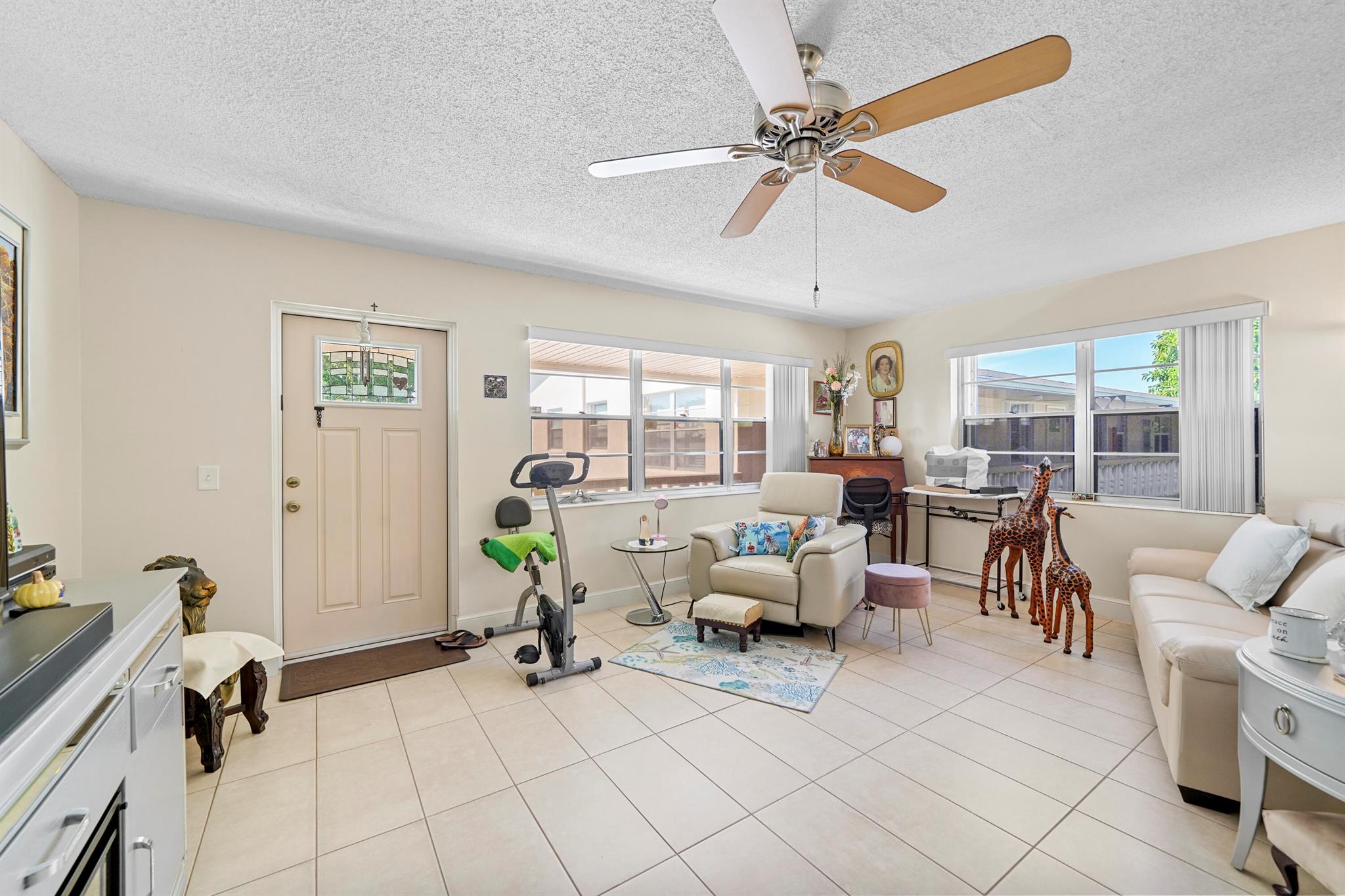 213 Cambridge I, West Palm Beach, FL, 33417/$85,000 4 213 Cambridge I