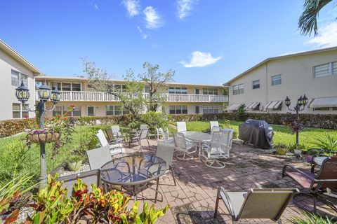 213 Cambridge I West Palm Beach FL 33417