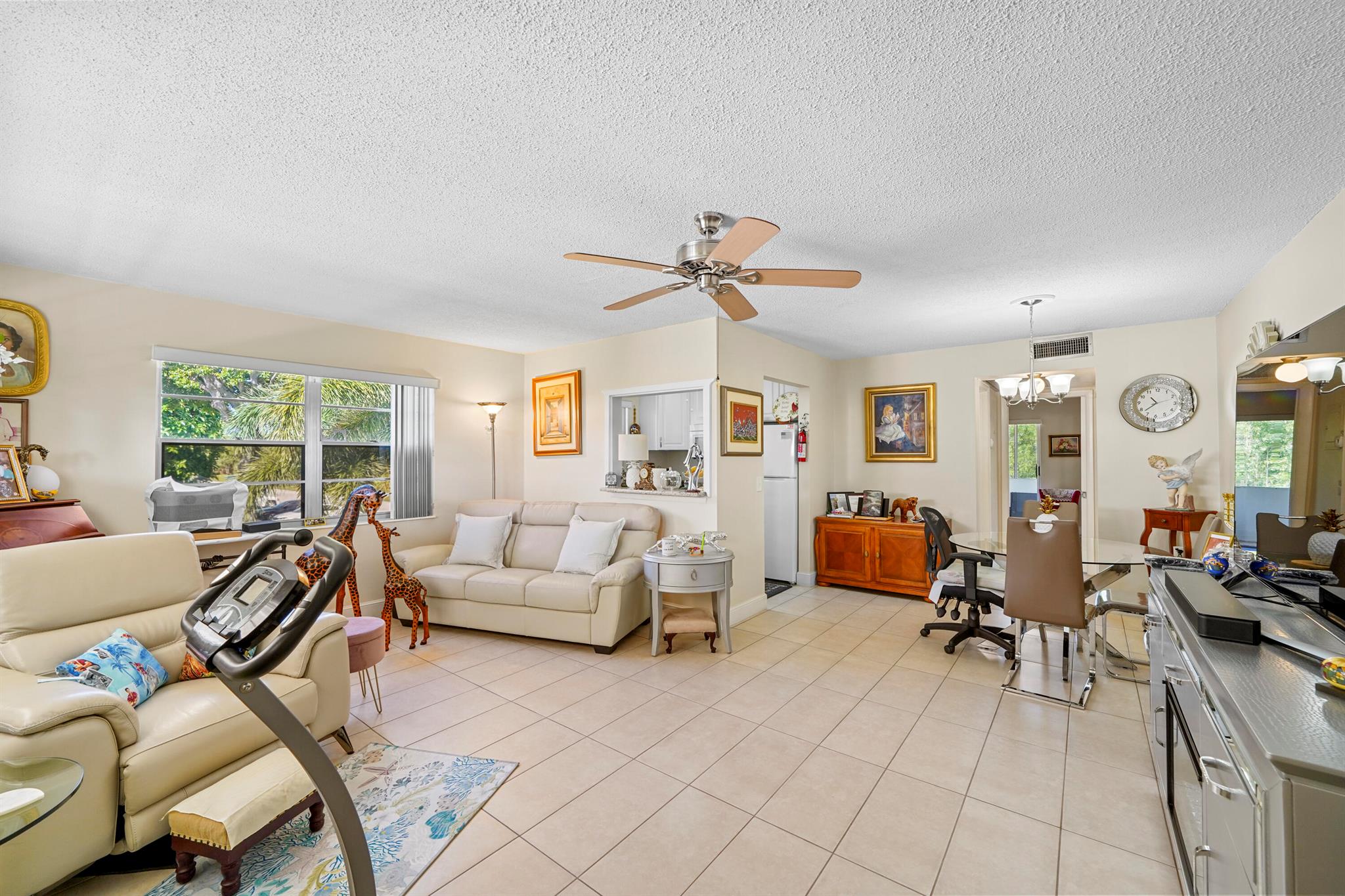 213 Cambridge I, West Palm Beach, FL, 33417/$85,000 3 213 Cambridge I