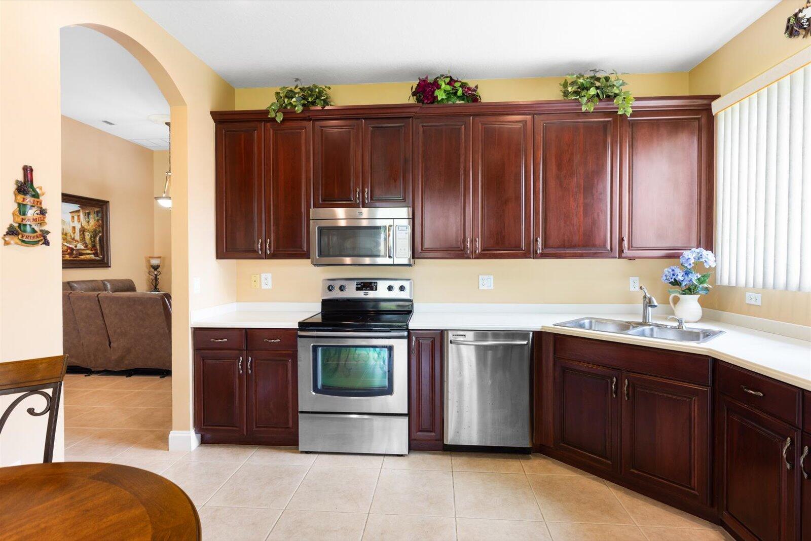 LAKEFOREST AT ST LUCIE WEST PHASE VII - Residential