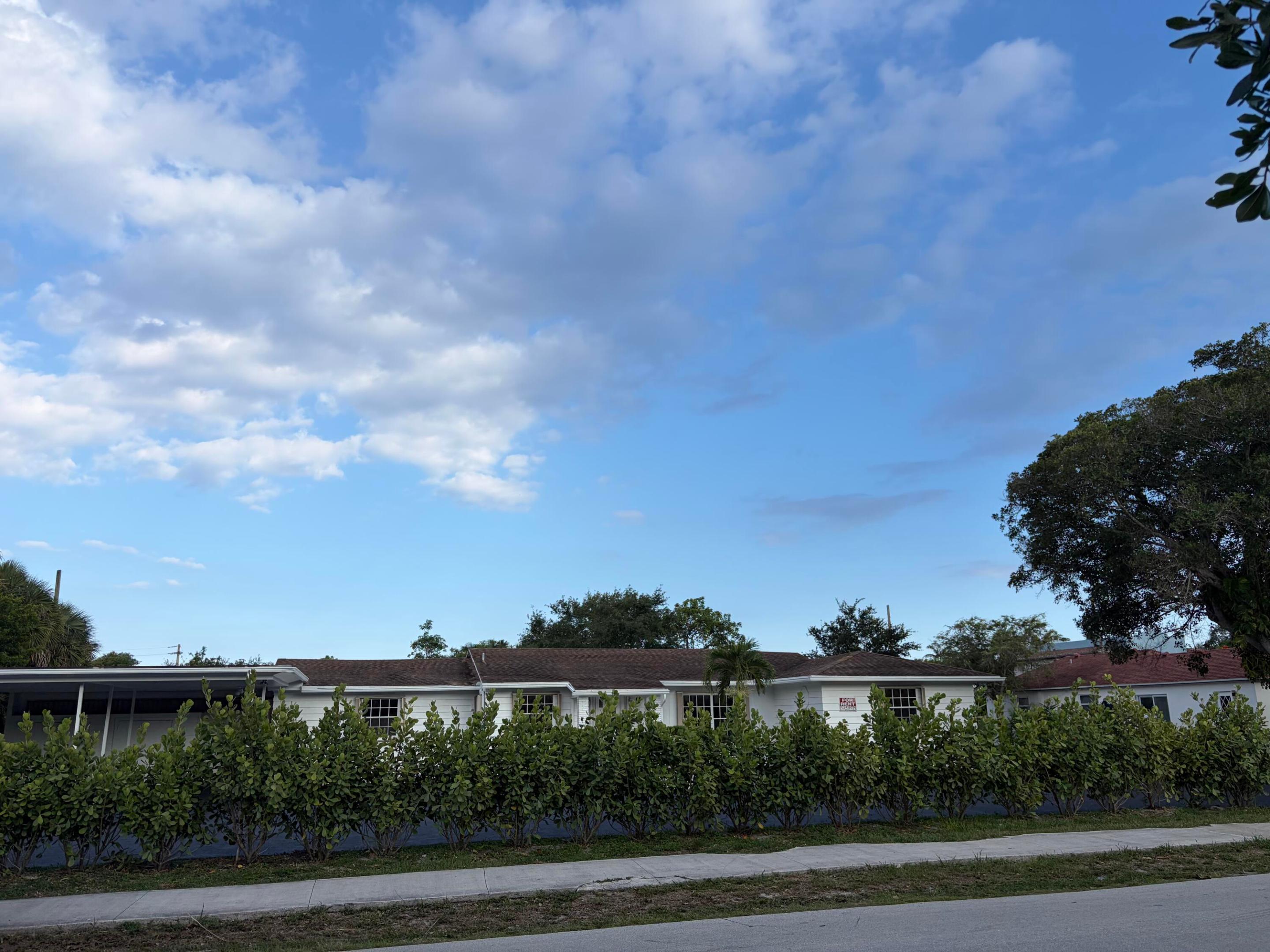 202 Palm Court