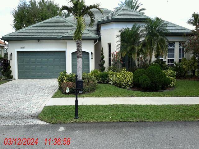 8047 N SAVANNAH Circle, Davie, FL, 33328/$1,225,000 1 8047 N SAVANNAH Circle