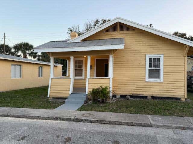 Photo of 400 Metcalf Court #418, West Palm Beach, FL 33407 (MLS # B26040496)