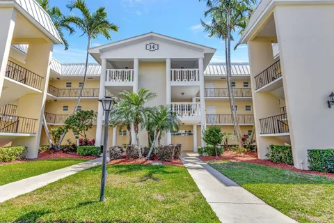 14 Colonial Club Drive Unit 105, Boynton Beach, FL MLS: R11075238