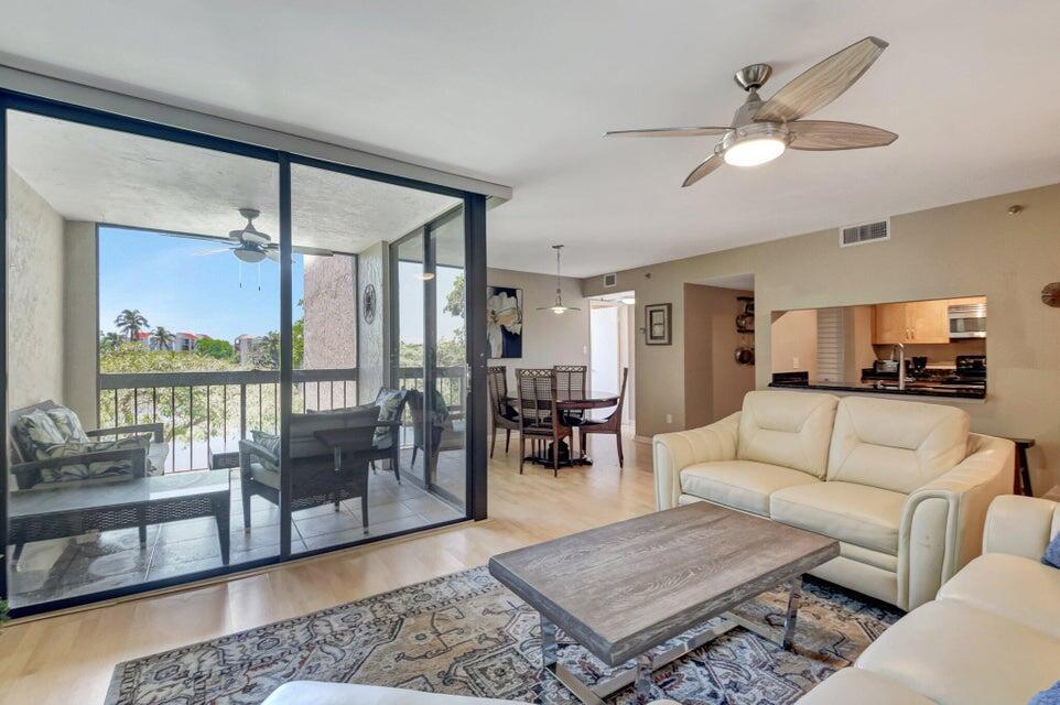 950 Lavers Circle