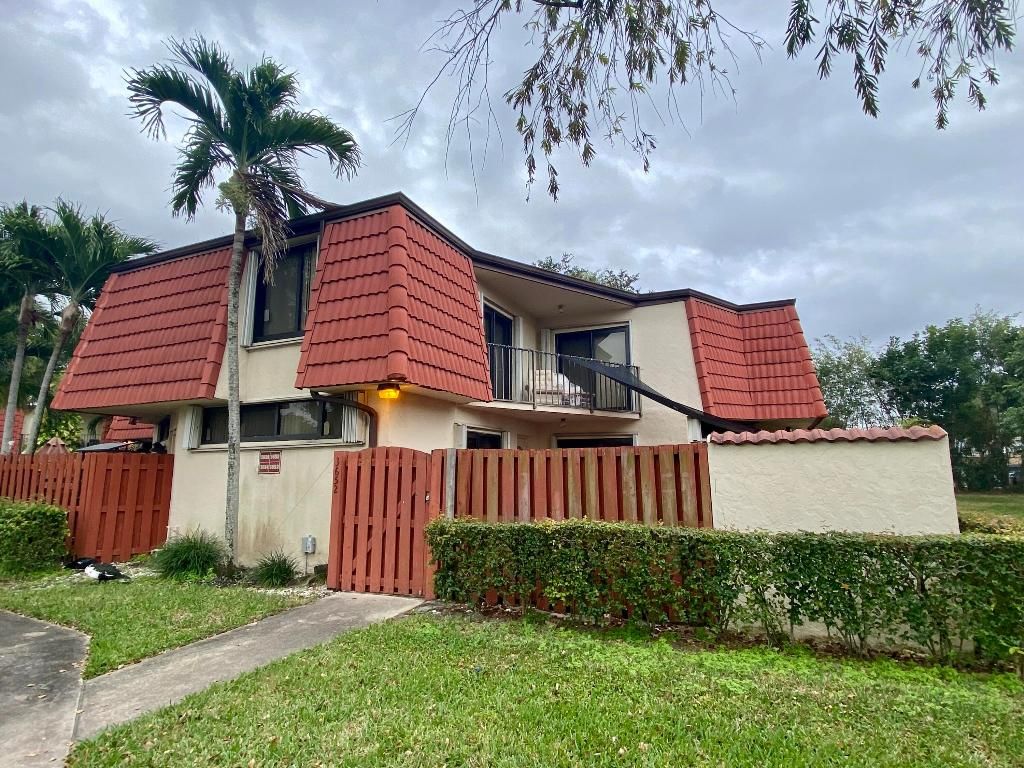 Photo of 3652 Victoria Drive #3652, West Palm Beach, FL 33406 (MLS # R11151337)