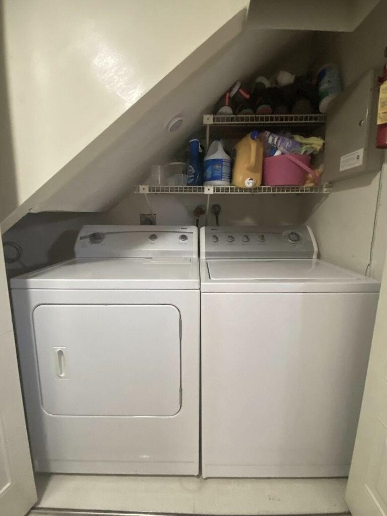 SOMERSET - Residential Lease