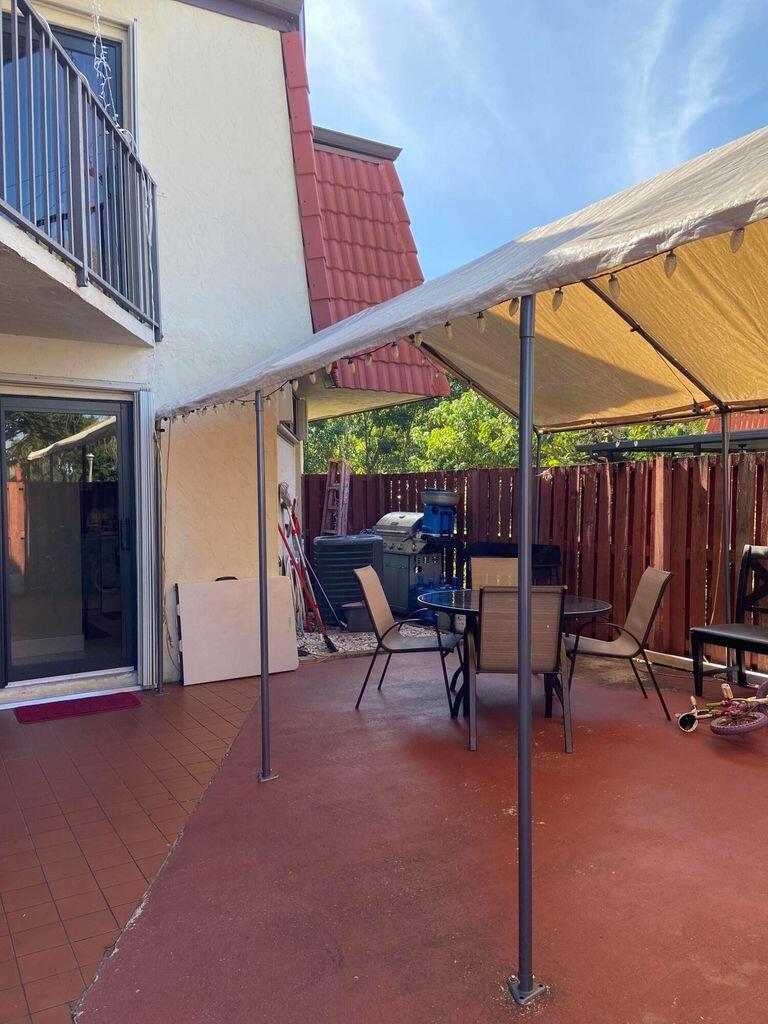 SOMERSET - Residential Lease