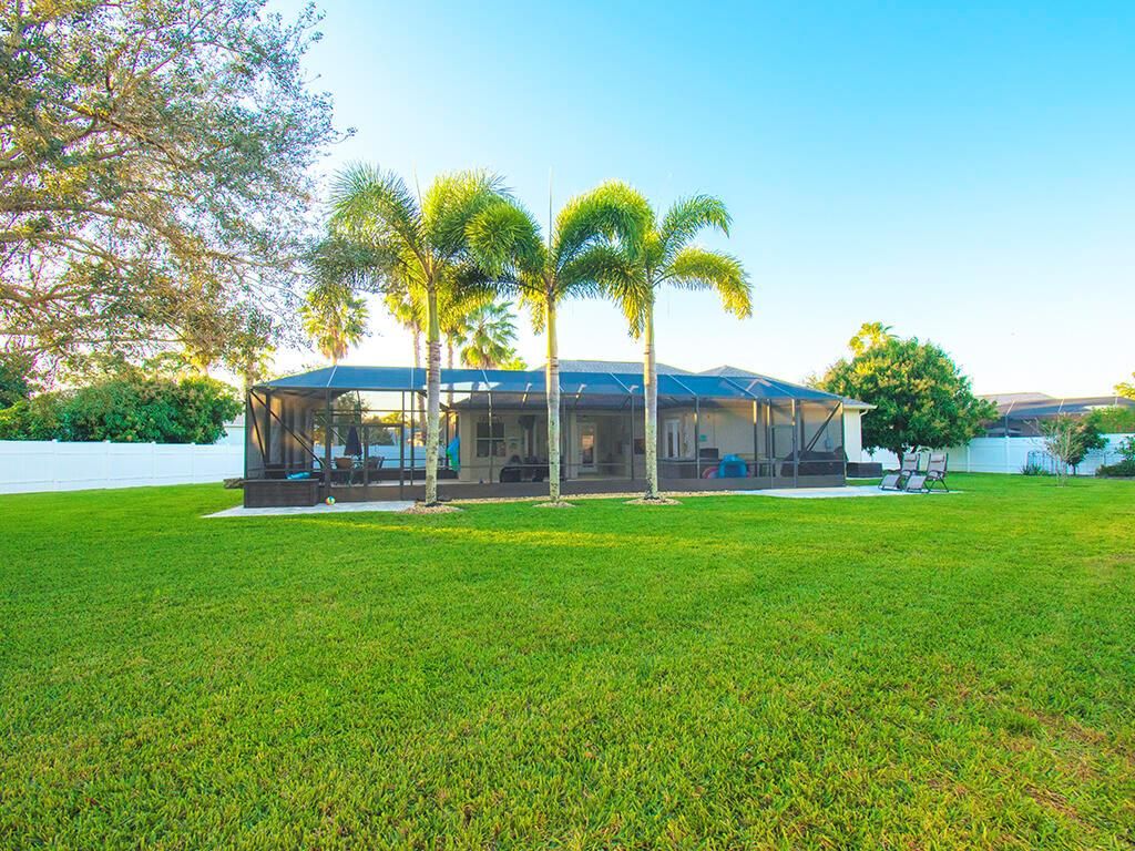 Photo of 2175 4th Lane SW, Vero Beach, FL 32962 (MLS # R10956391)