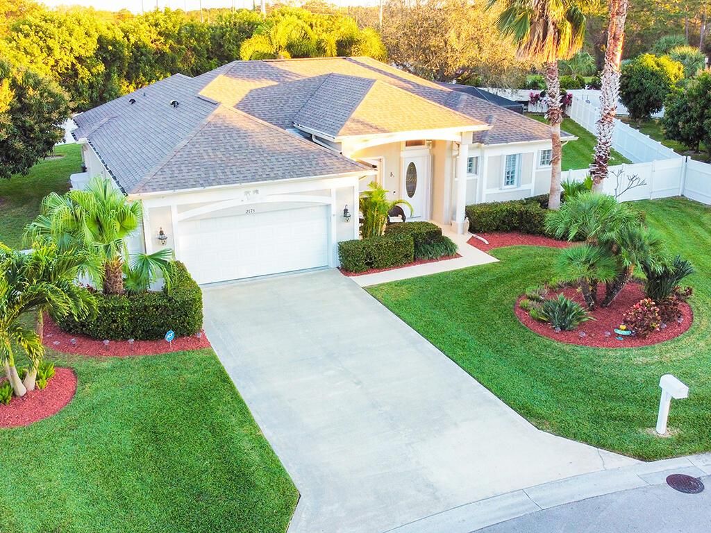 Photo of 2175 4th Lane SW, Vero Beach, FL 32962 (MLS # R10956391)