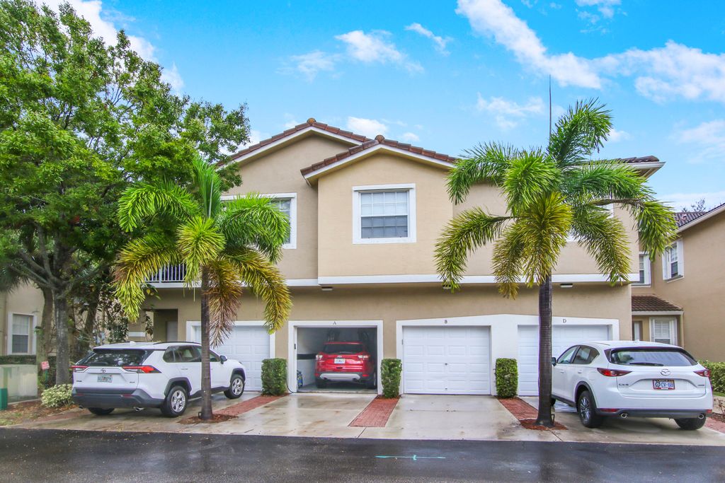 Photo of 108 Lighthouse Circle #B, Jupiter, FL 33469 (MLS # R11140404)