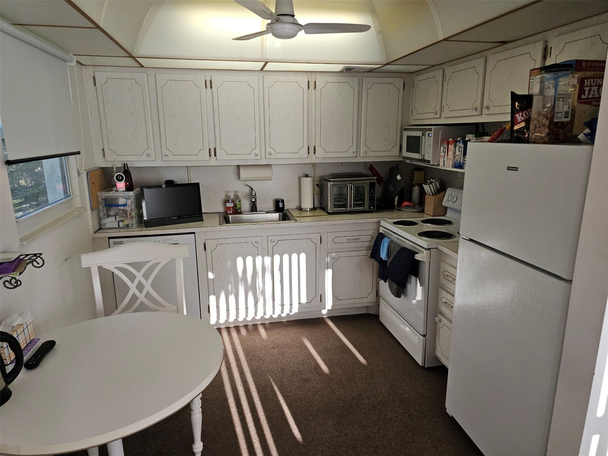 LYNDHURST - Residential