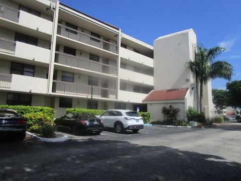 111 Lake Emerald Dr 302 Oakland Park FL 33309