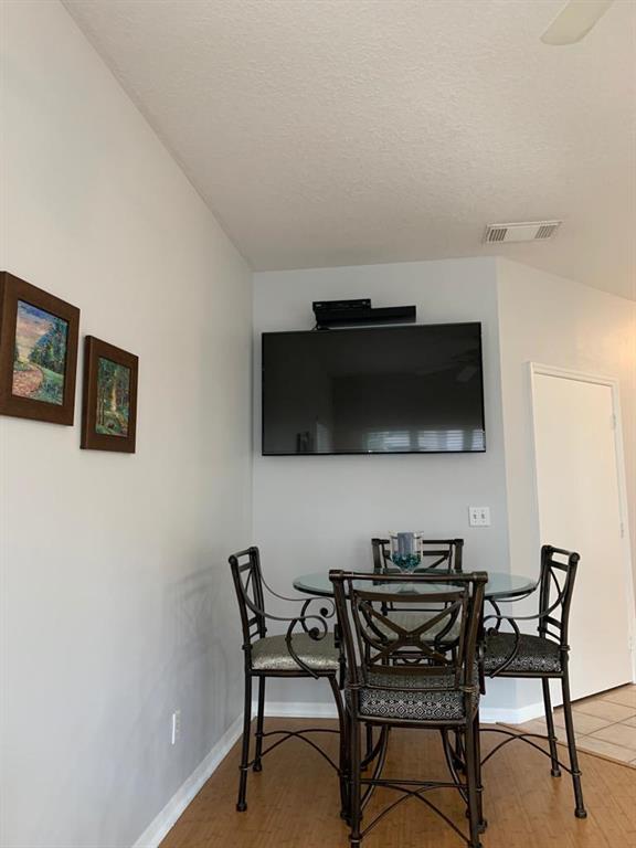 GOLF VILLAS II CONDOMINIU - Residential Lease