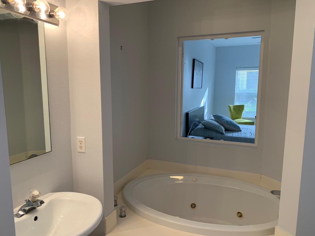 GOLF VILLAS II CONDOMINIU - Residential Lease