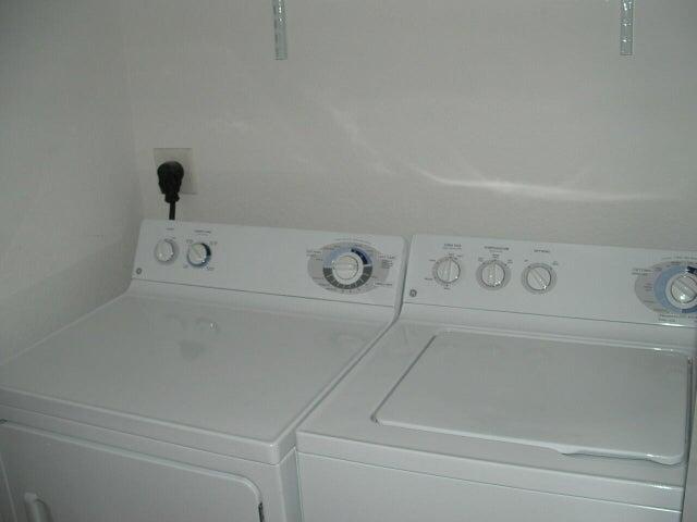 LINKS AT EMERALD DUNES CO - Residential Lease