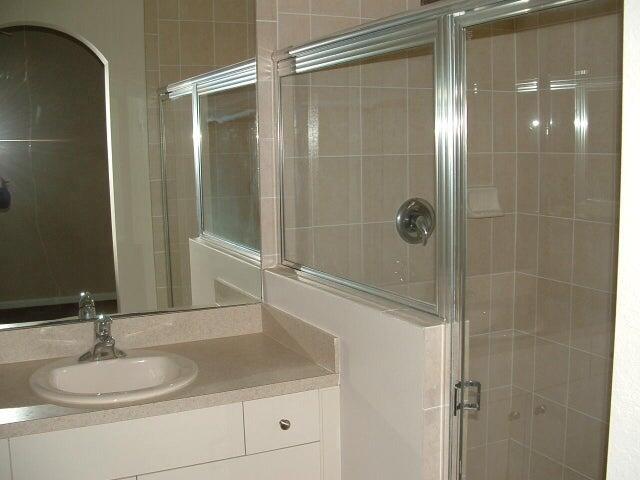 LINKS AT EMERALD DUNES CO - Residential Lease