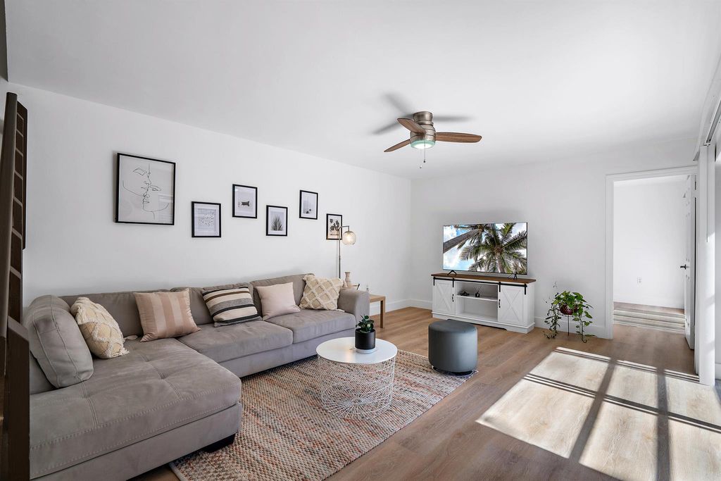 Photo of 1331 13th Terrace, Palm Beach Gardens, FL 33418 (MLS # R10904200)