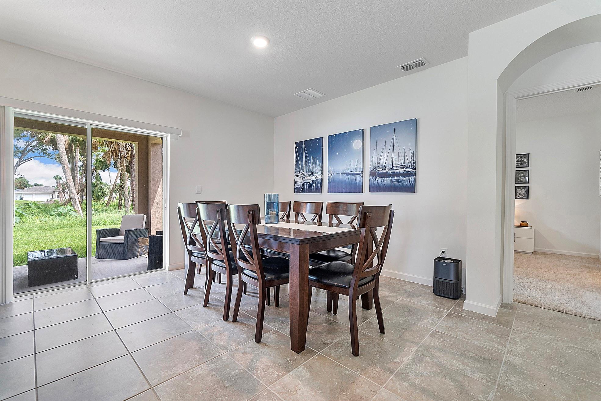 PORT ST LUCIE SECTION 11 - Residential Lease