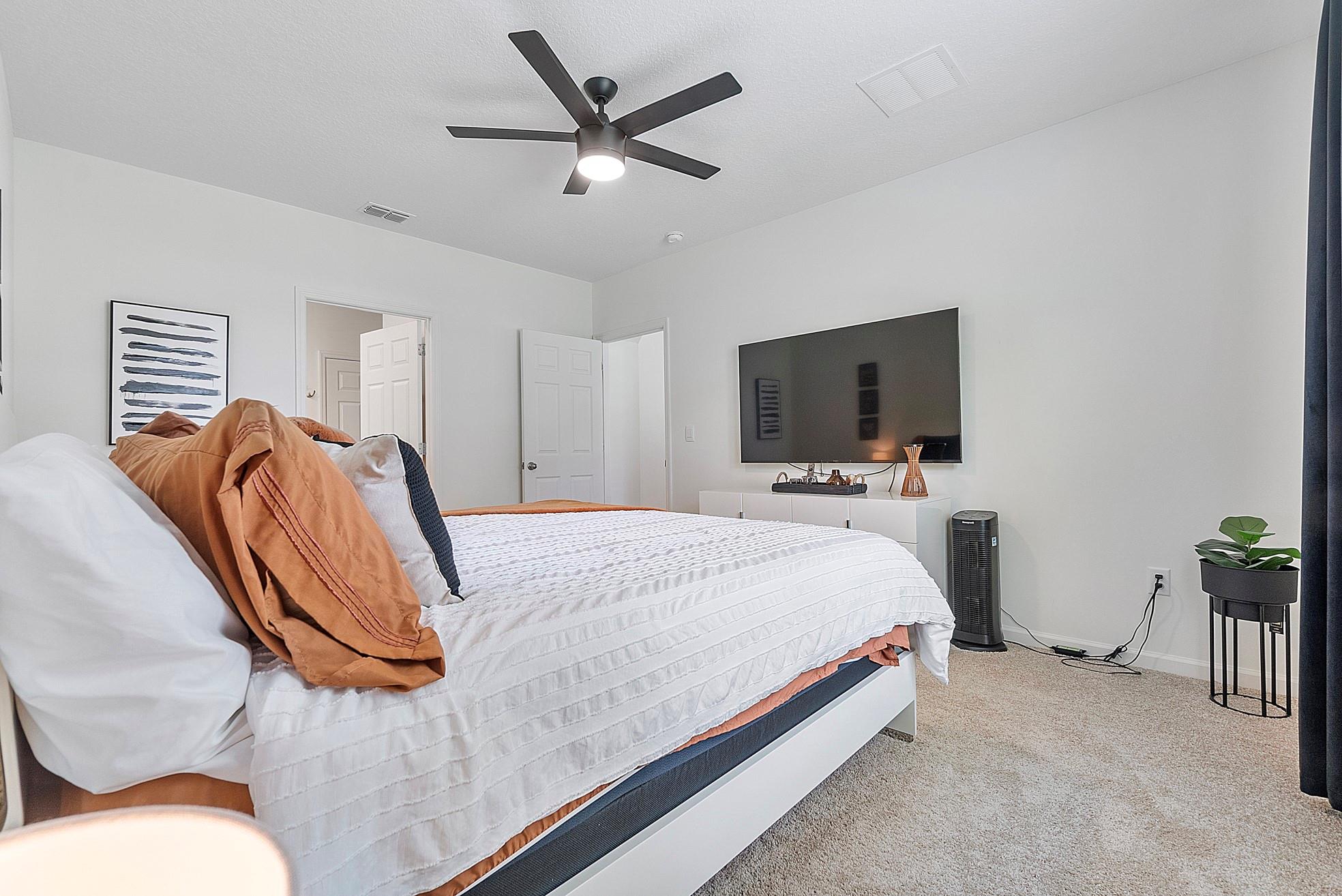 PORT ST LUCIE SECTION 11 - Residential Lease