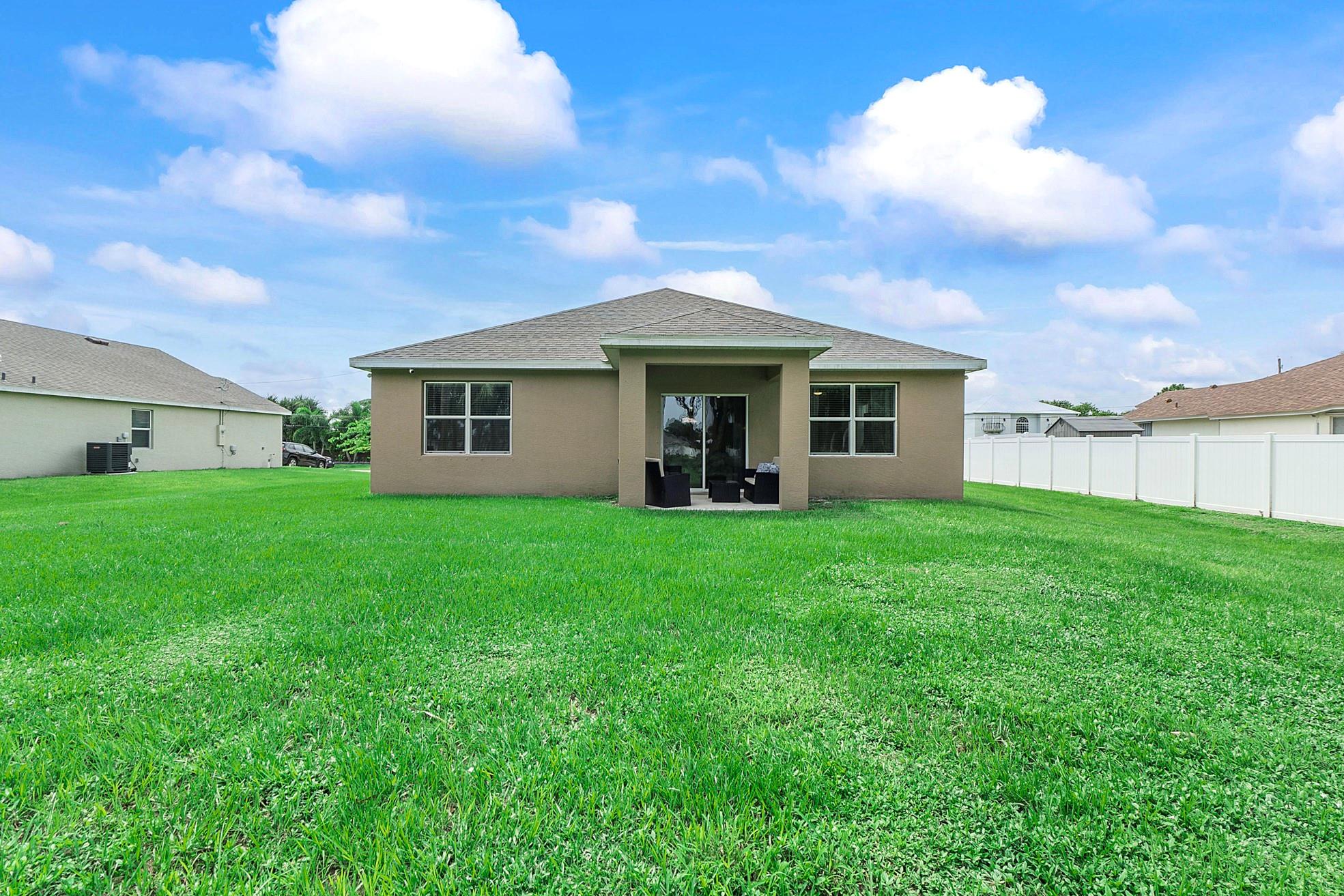 PORT ST LUCIE SECTION 11 - Residential Lease