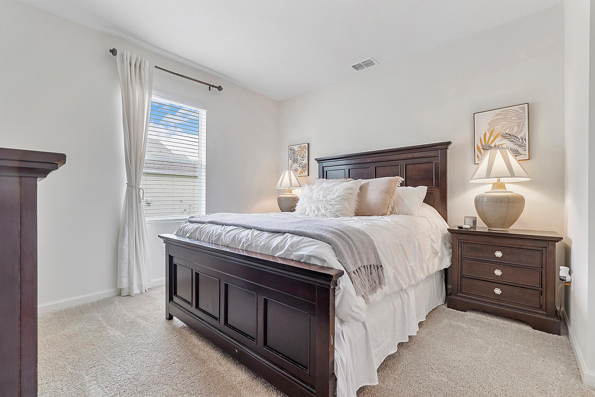 PORT ST LUCIE SECTION 11 - Residential Lease