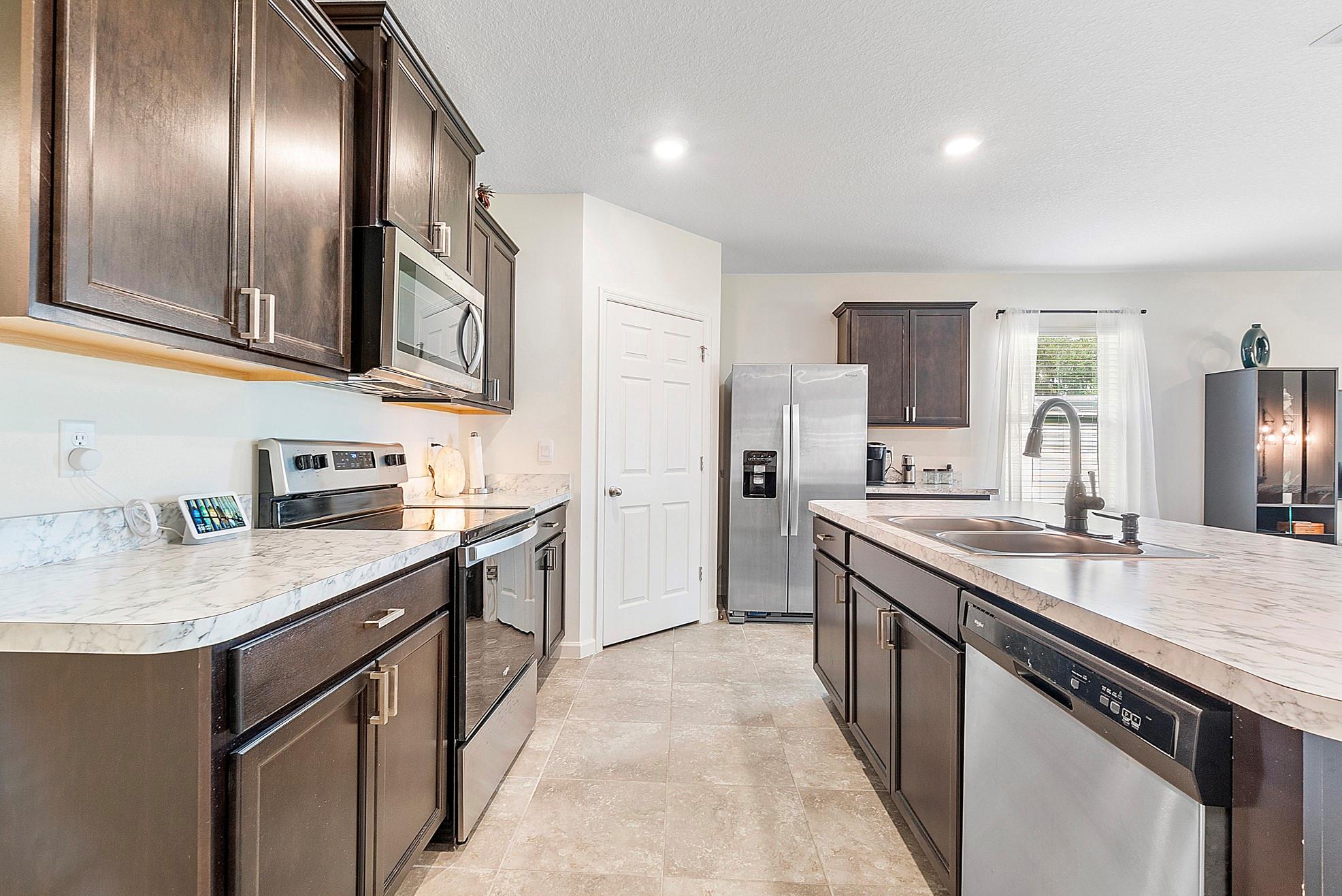 PORT ST LUCIE SECTION 11 - Residential Lease