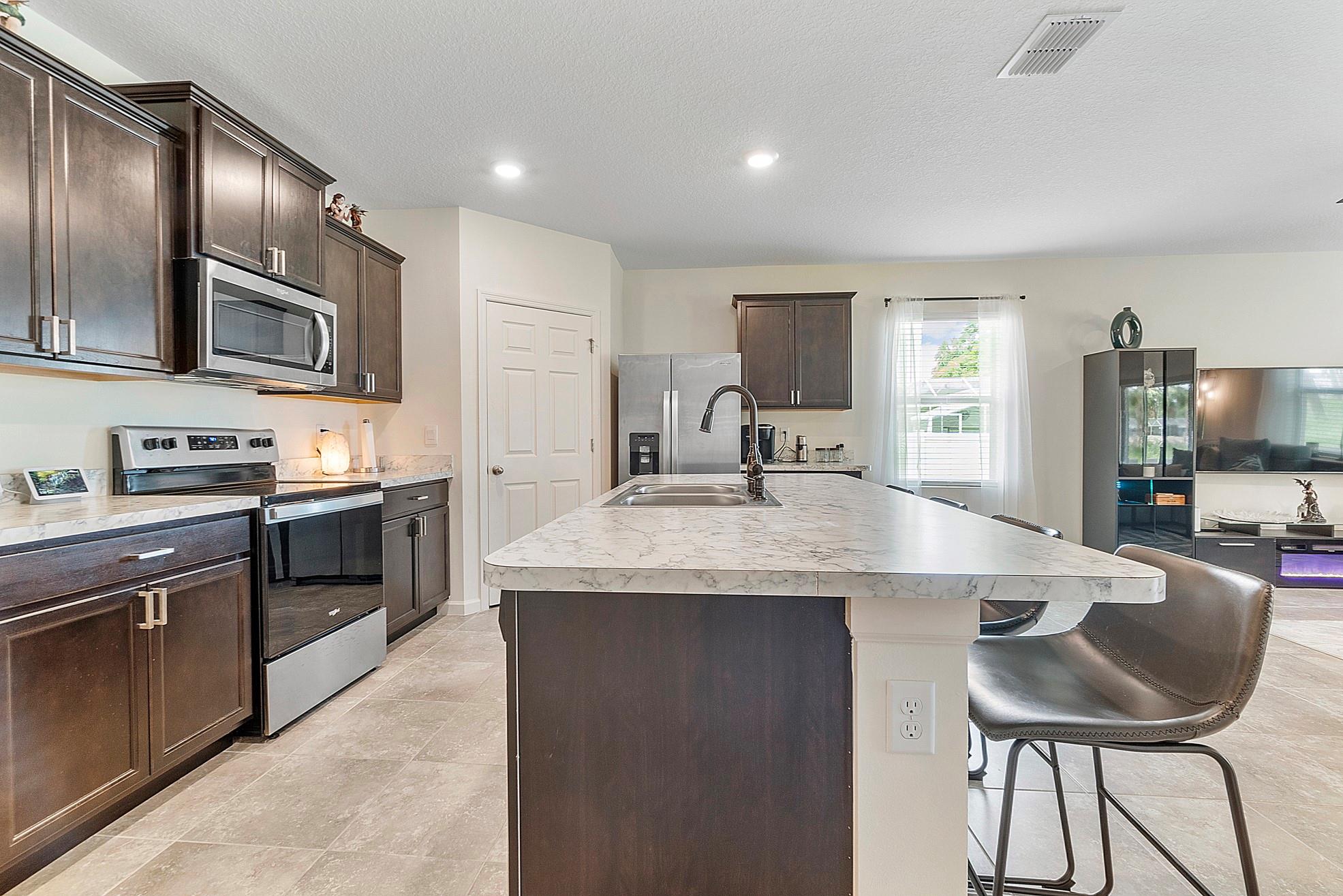PORT ST LUCIE SECTION 11 - Residential Lease