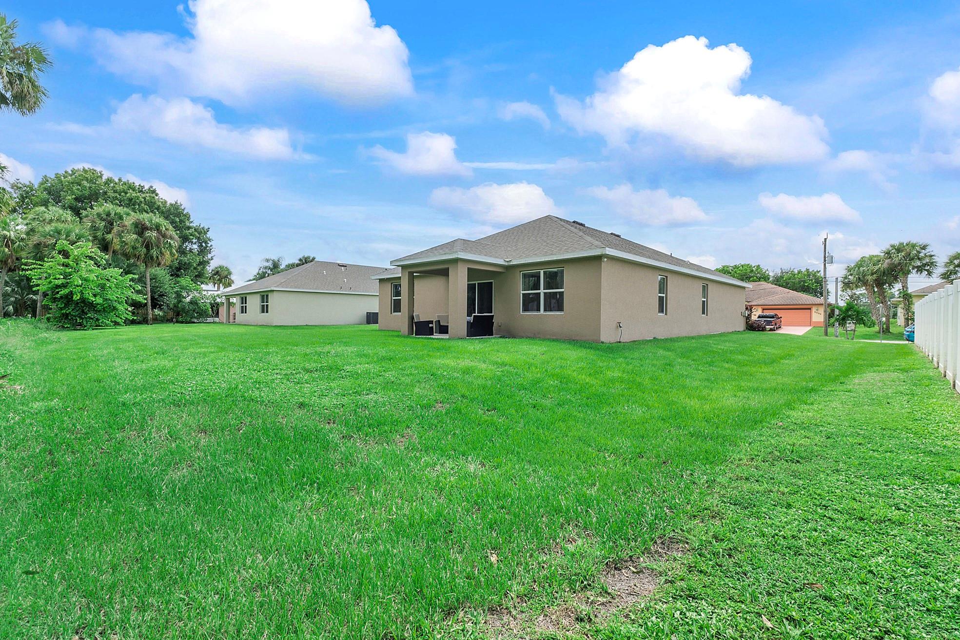PORT ST LUCIE SECTION 11 - Residential Lease