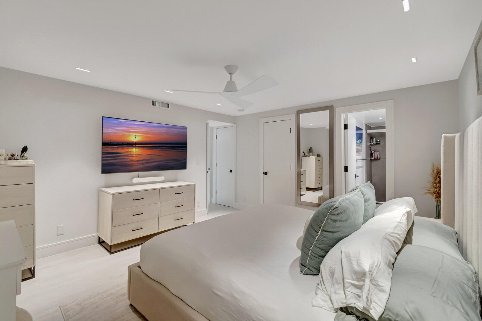 BOCA TEECA CONDO 6 - Residential