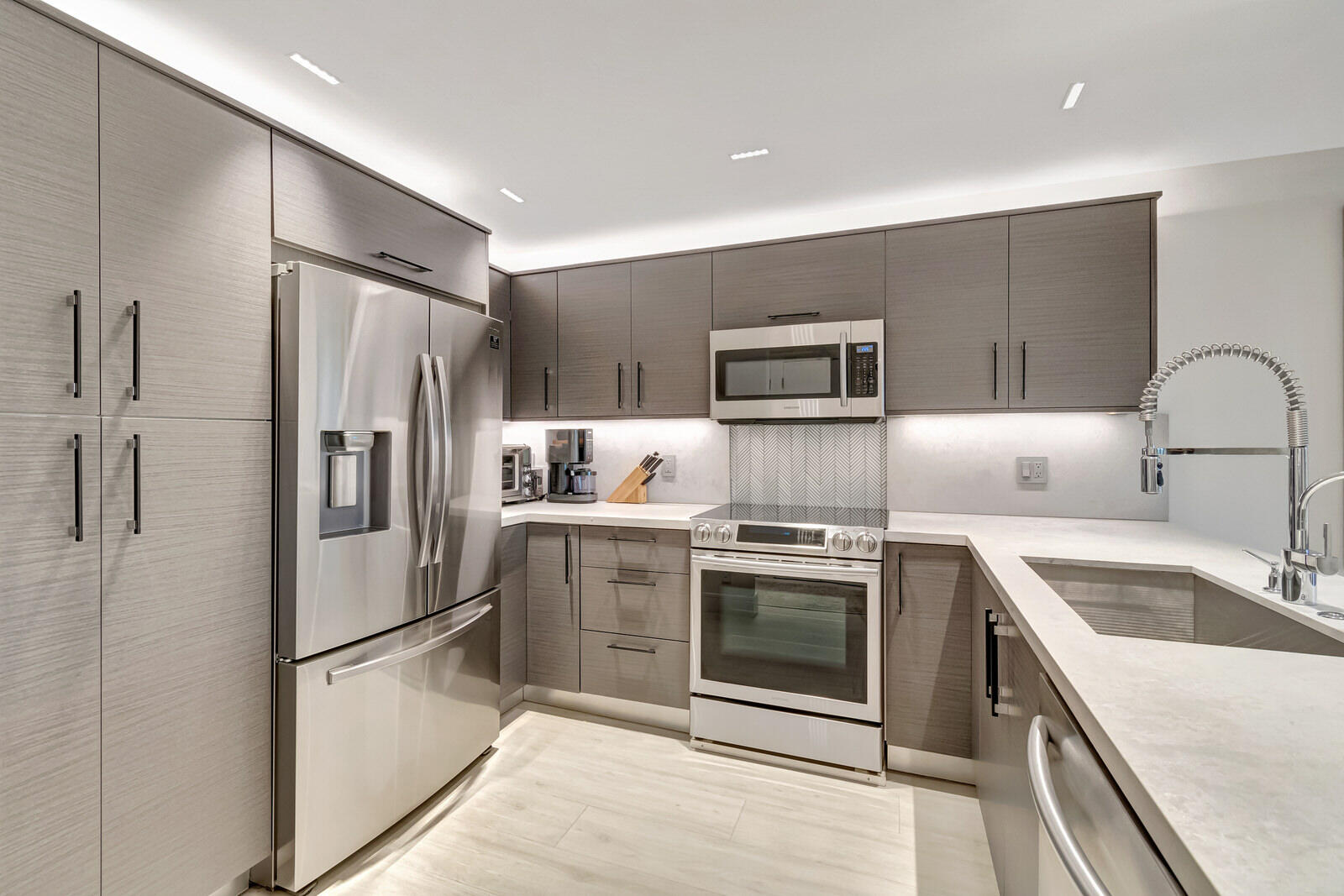 BOCA TEECA CONDO 6 - Residential