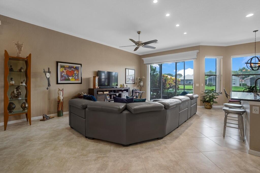 7076 Avila Terrace Way