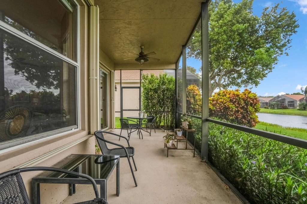 VALENCIA FALLS 6 - Residential