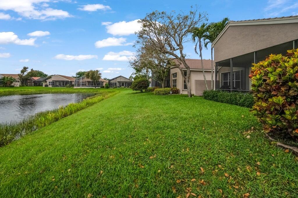 VALENCIA FALLS 6 - Residential