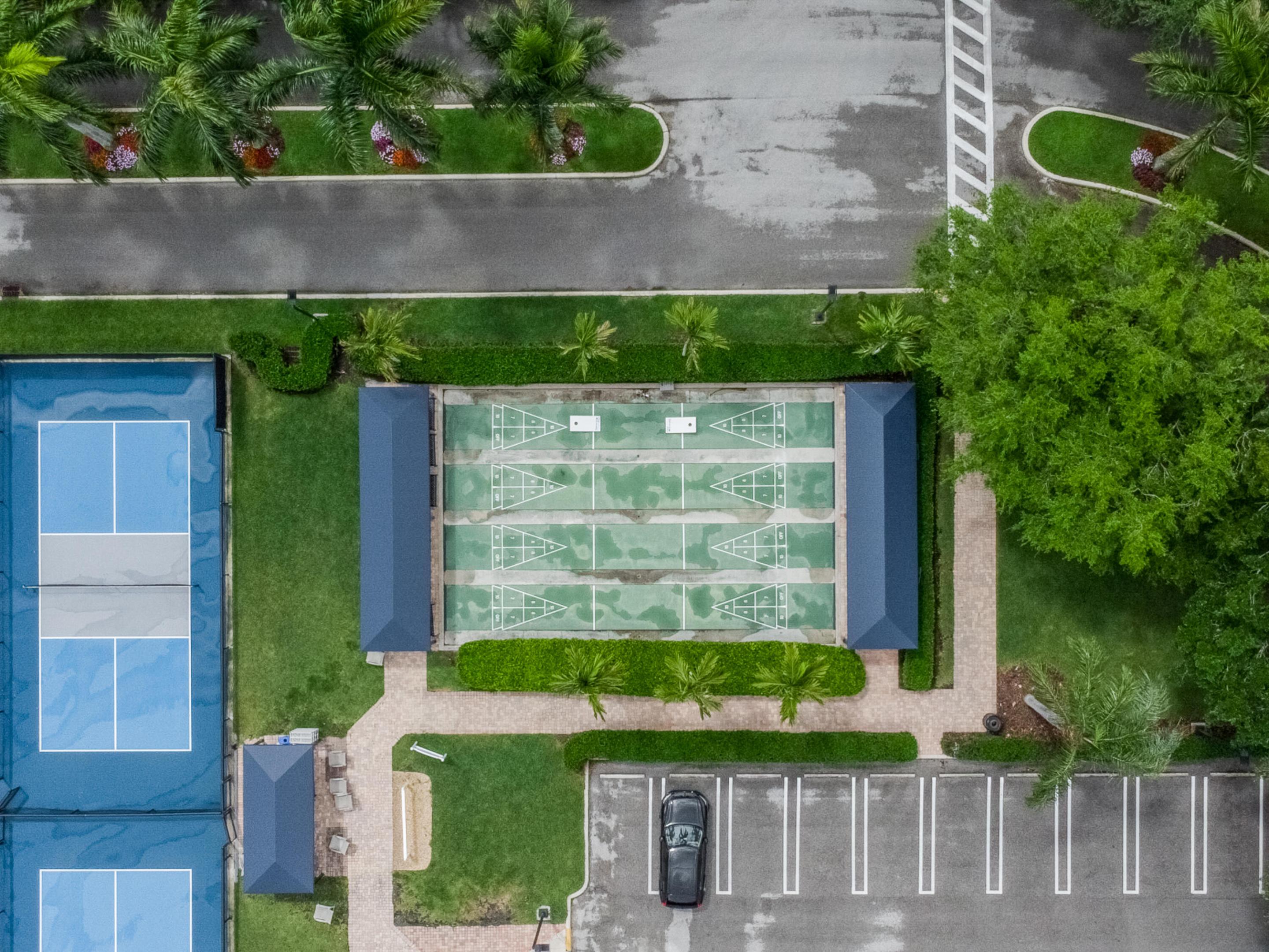 VALENCIA FALLS 6 - Residential