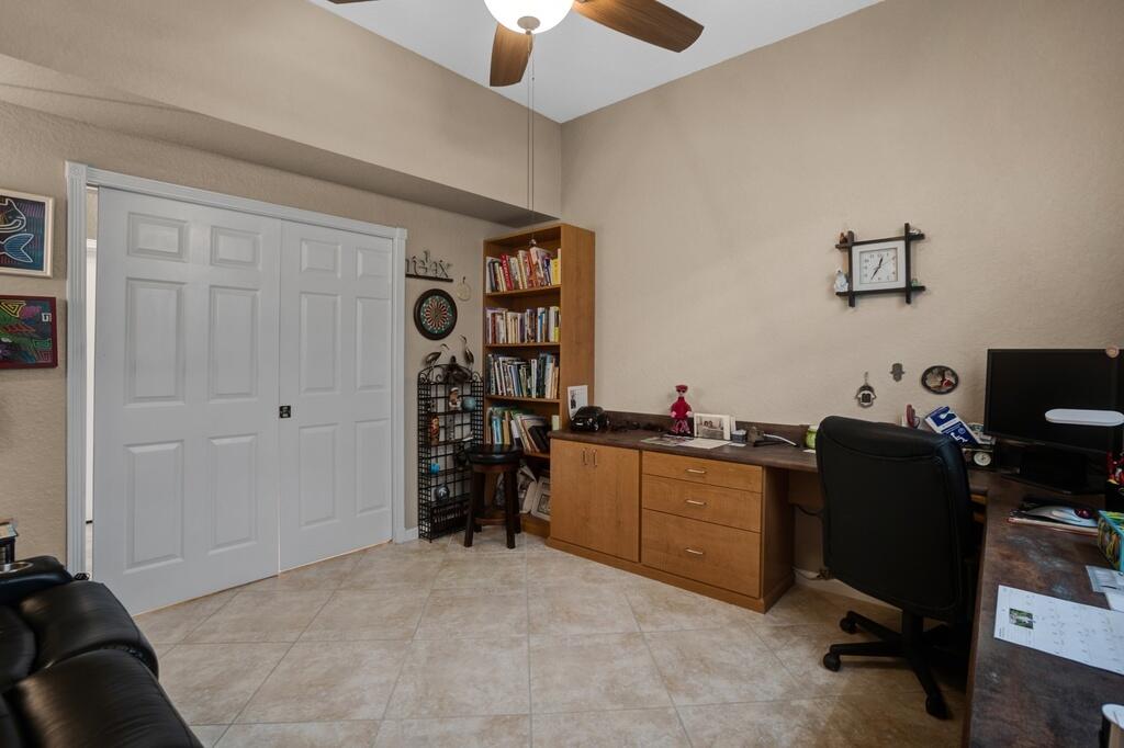 VALENCIA FALLS 6 - Residential