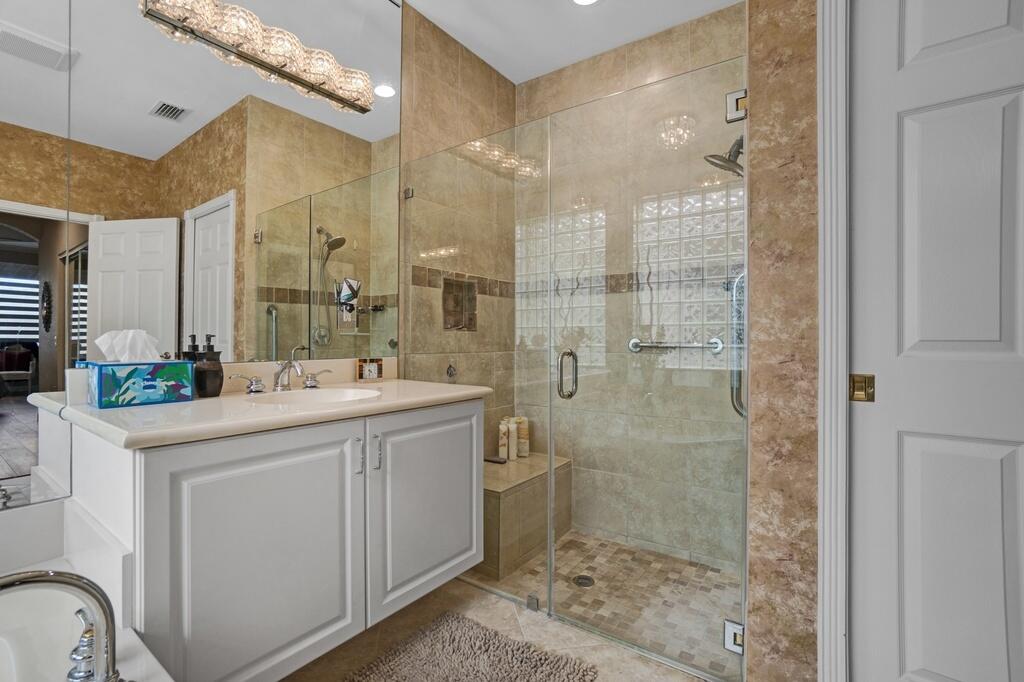 VALENCIA FALLS 6 - Residential