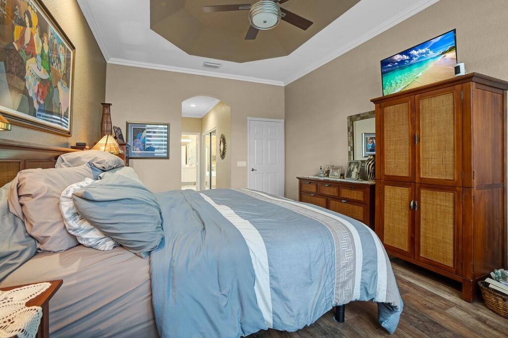 VALENCIA FALLS 6 - Residential