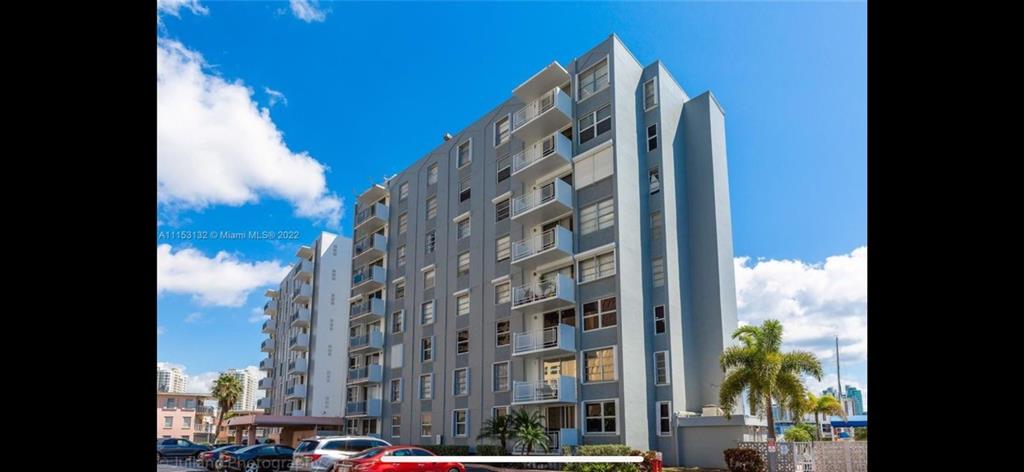 GOLDEN ISLE YACHT CLUB - Residential