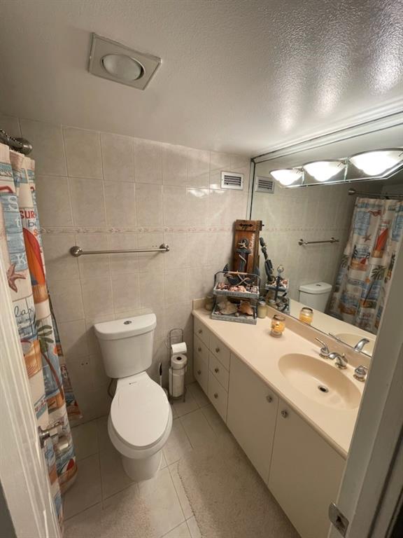 GOLDEN ISLE YACHT CLUB - Residential