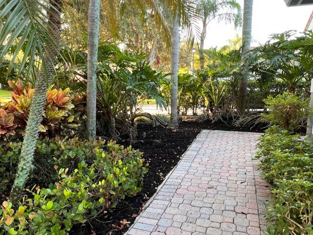 ROSSMOOR LAKES - Residential