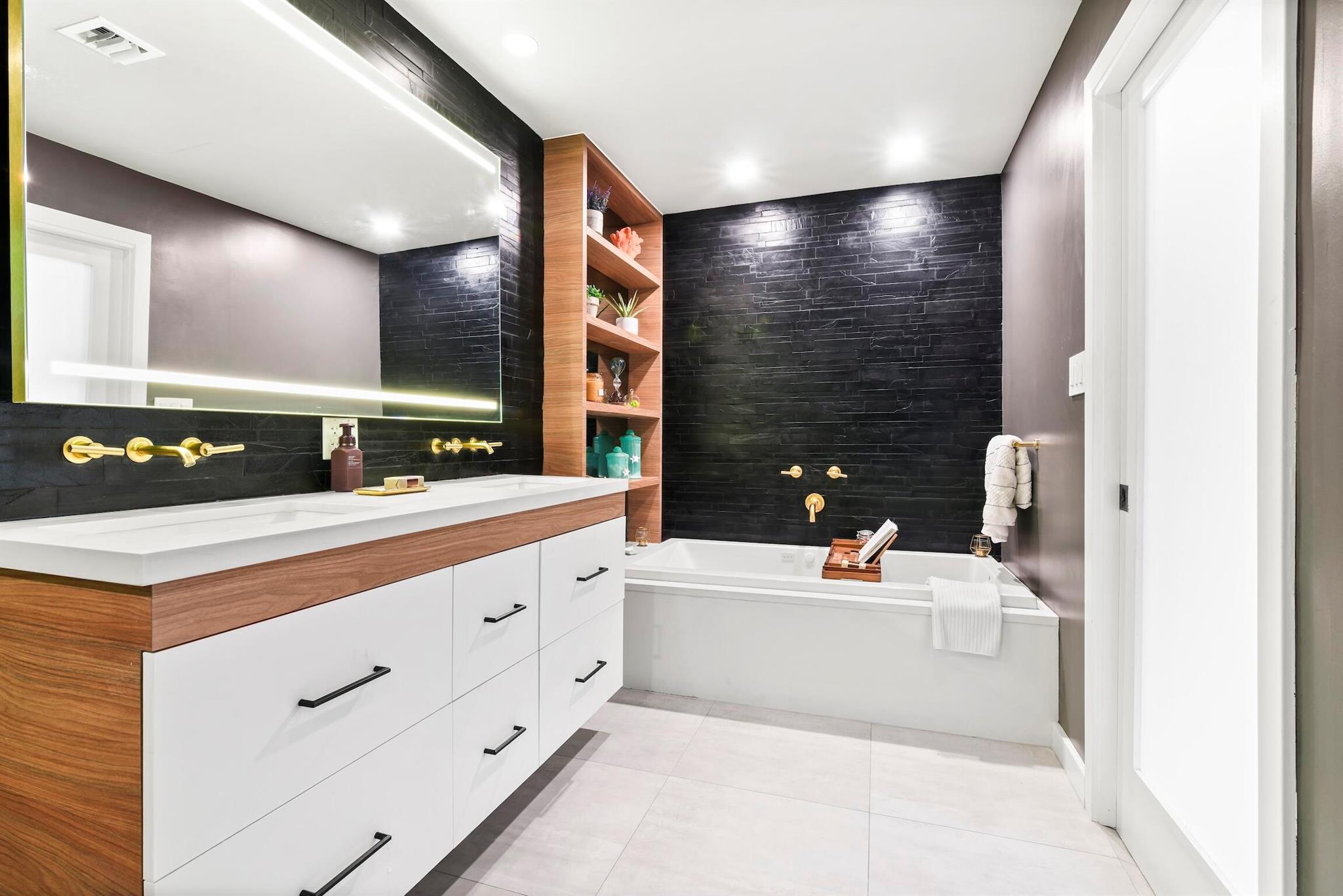 LAKE PLACID - Residential Lease